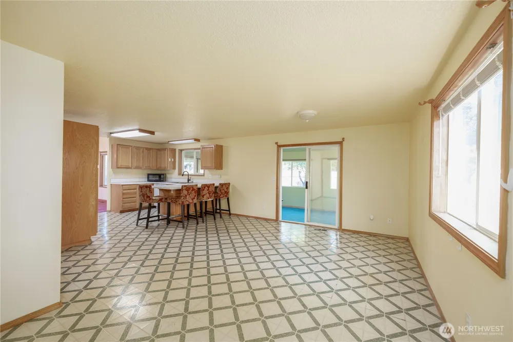 711 NE 175 AVENUE Vancouver, WA 98684