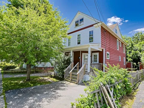 4 Lincoln Street