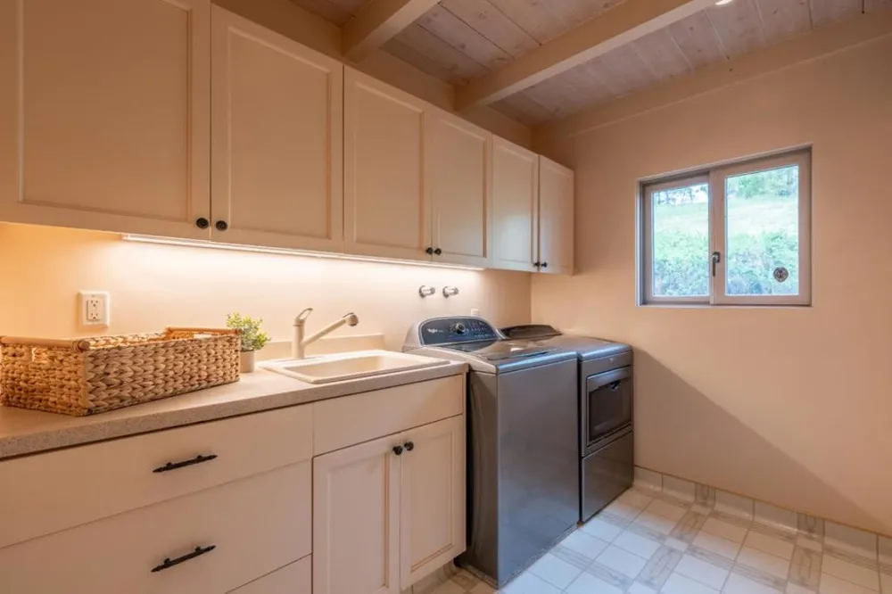 534 Aguajito Road Carmel, CA 93923