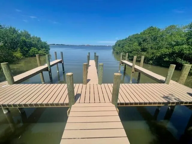 1540 Outer Drive Merritt Island, FL 32952