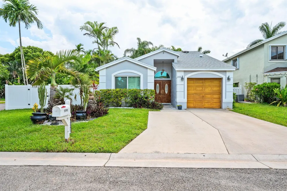 5591 SW 99th Avenue Cooper City, FL 33328
