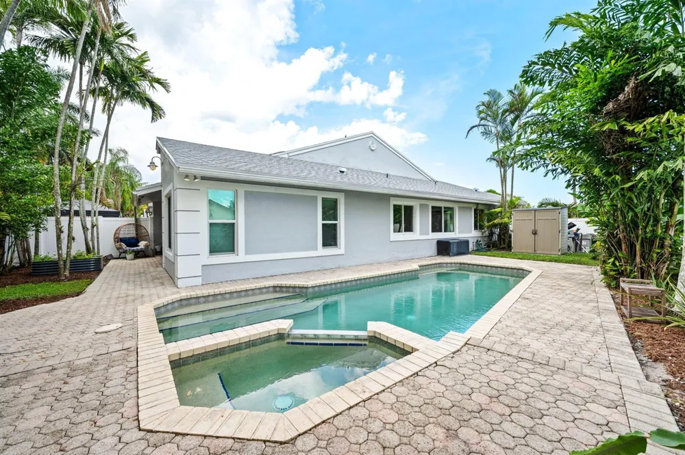 5591 SW 99th Avenue Cooper City, FL 33328