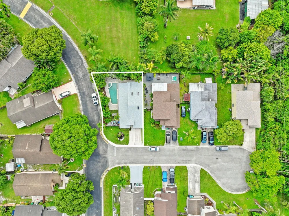 5591 SW 99th Avenue Cooper City, FL 33328