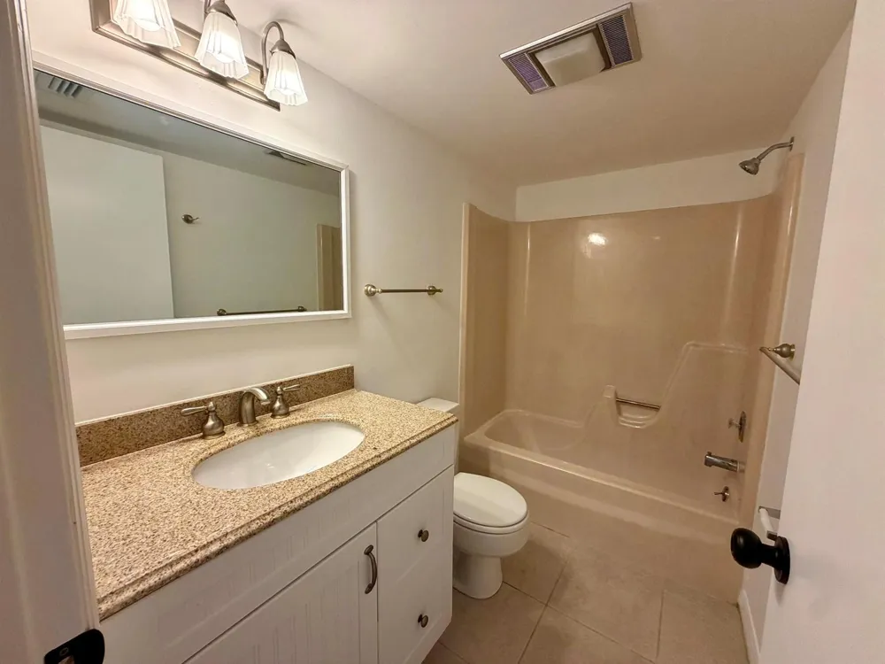 400 18th Street #B4 Vero Beach, FL 32960