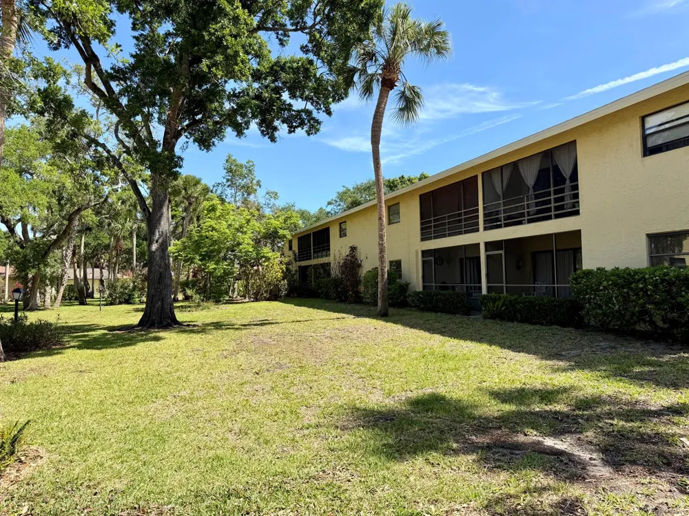 400 18th Street #B4 Vero Beach, FL 32960