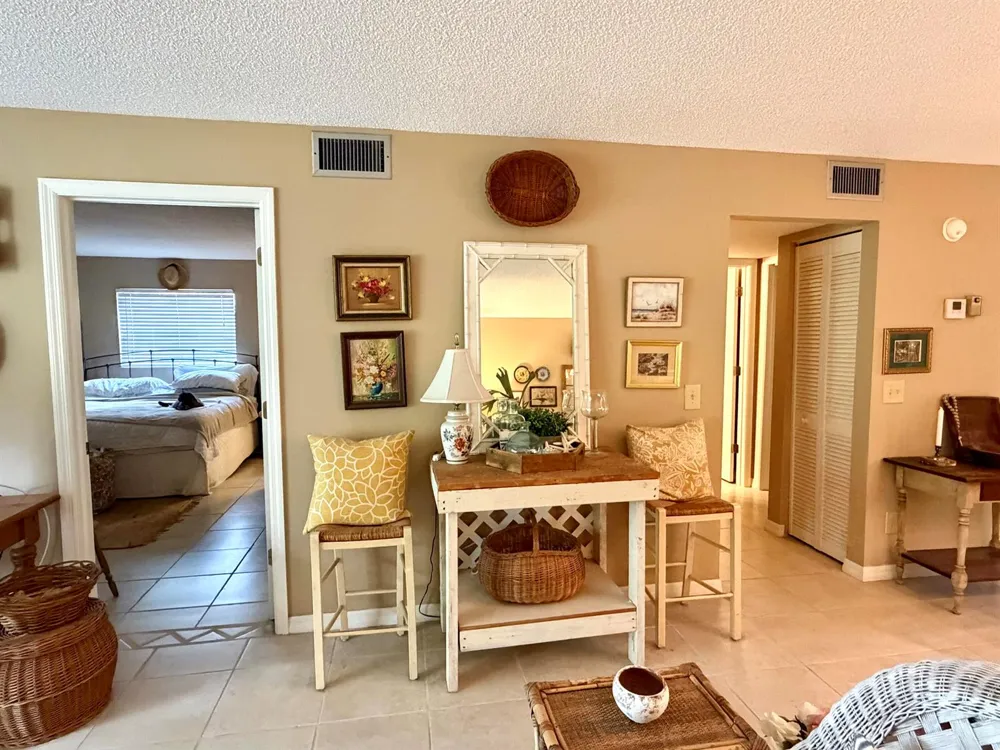 400 18th Street #B4 Vero Beach, FL 32960