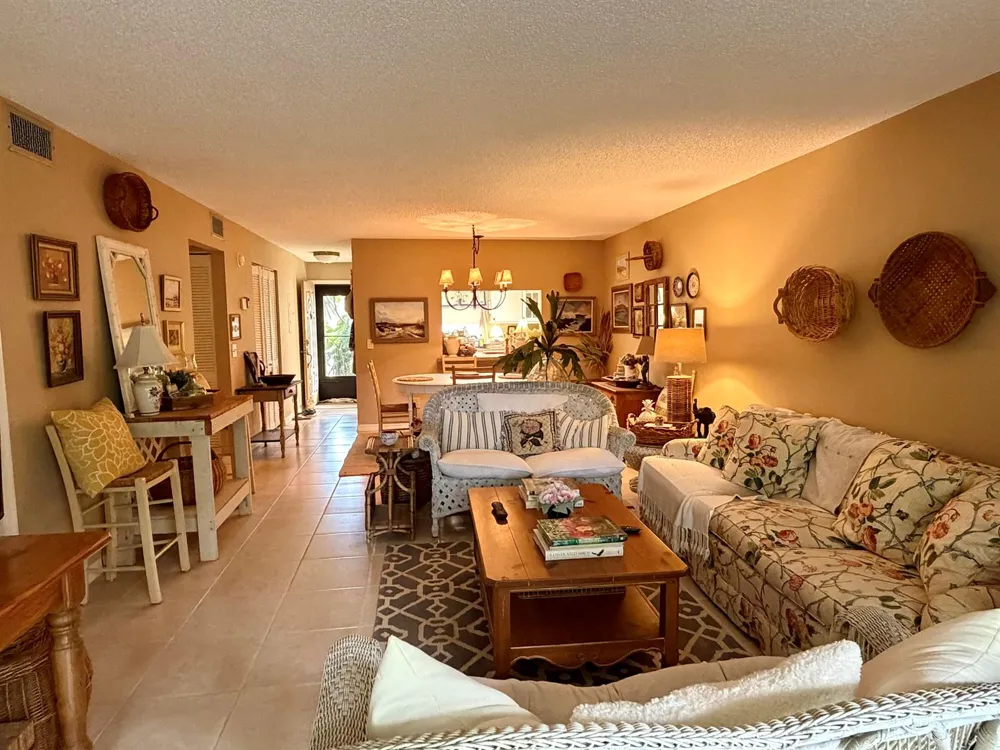 400 18th Street #B4 Vero Beach, FL 32960
