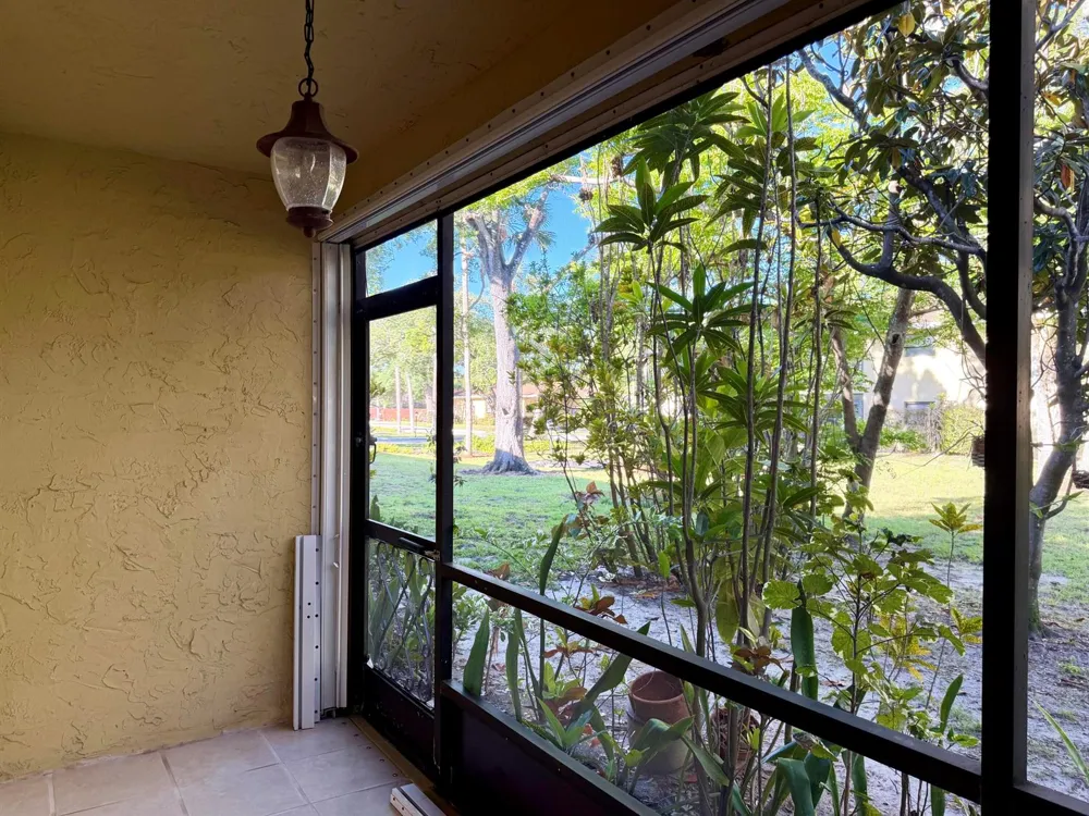 400 18th Street #B4 Vero Beach, FL 32960