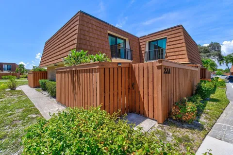 3900 SE County Line Road #22a