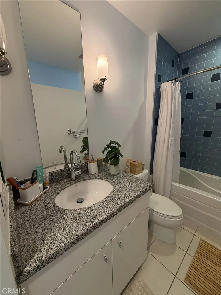 1100 Wilshire #2901 Los Angeles, CA 90017