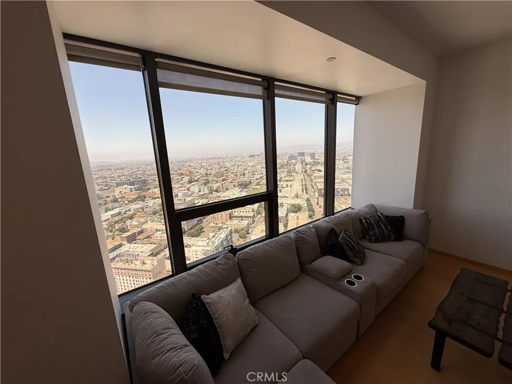 1100 Wilshire #2901 Los Angeles, CA 90017