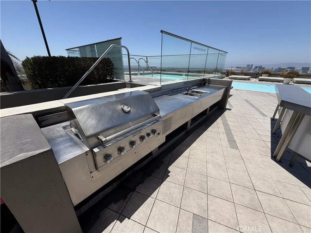 1100 Wilshire #2901 Los Angeles, CA 90017
