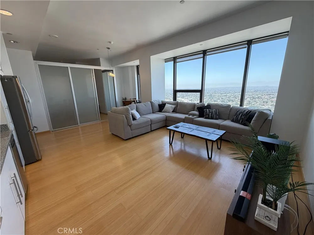 1100 Wilshire #2901 Los Angeles, CA 90017