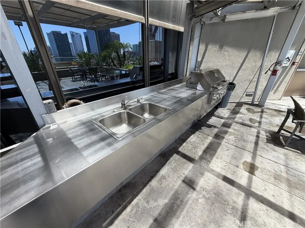 1100 Wilshire #2901 Los Angeles, CA 90017