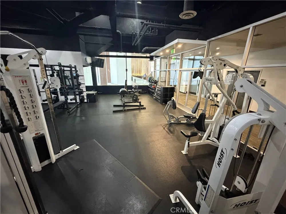 1100 Wilshire #2901 Los Angeles, CA 90017