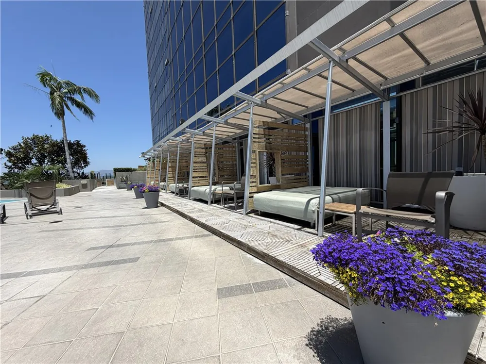 1100 Wilshire #2901 Los Angeles, CA 90017