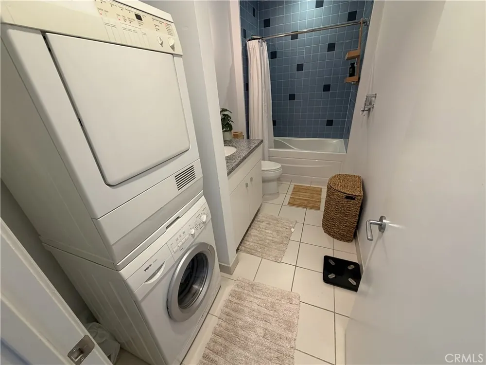 1100 Wilshire #2901 Los Angeles, CA 90017