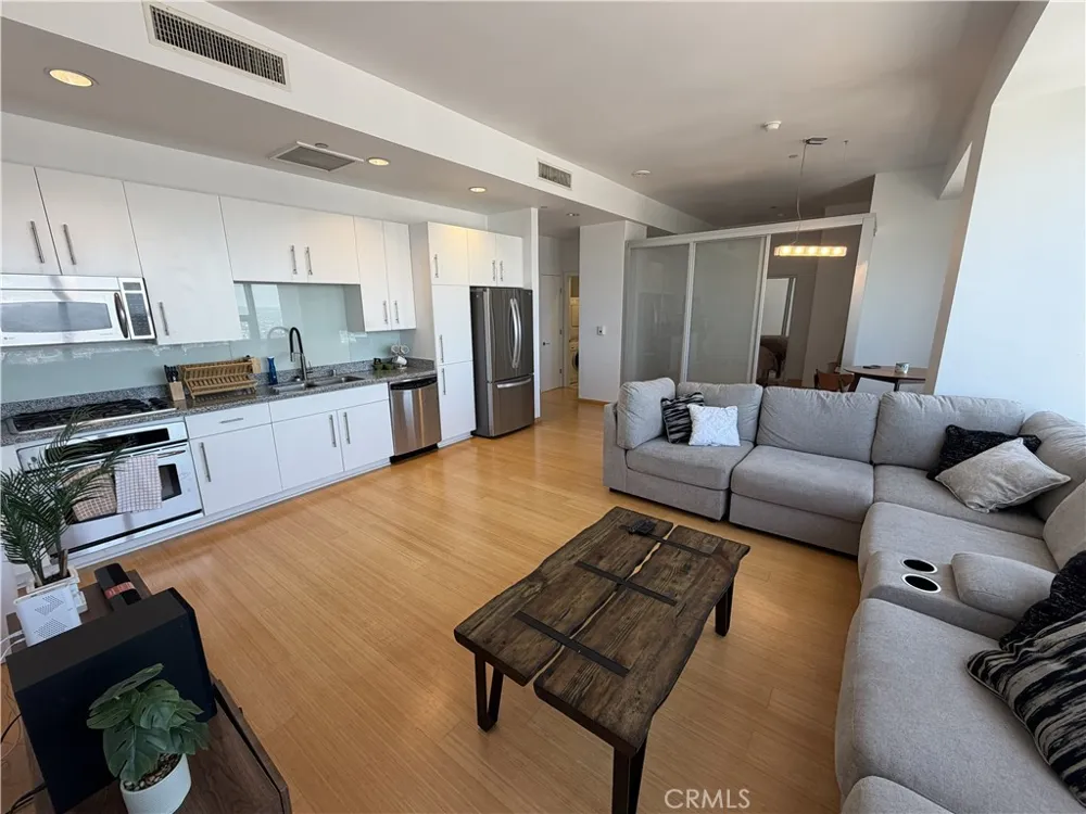 1100 Wilshire #2901 Los Angeles, CA 90017