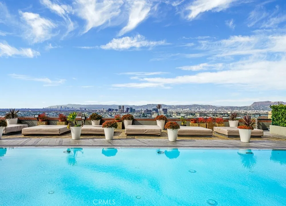1100 Wilshire #2901 Los Angeles, CA 90017