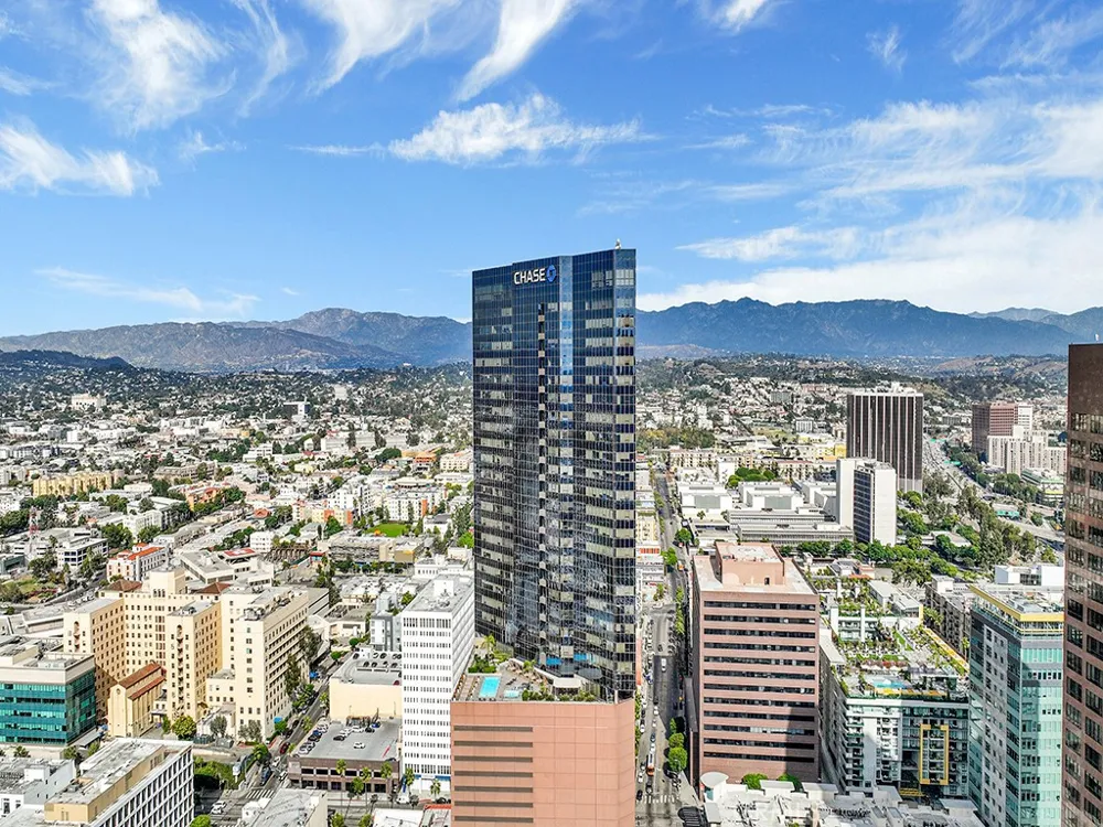 1100 Wilshire #2901 Los Angeles, CA 90017