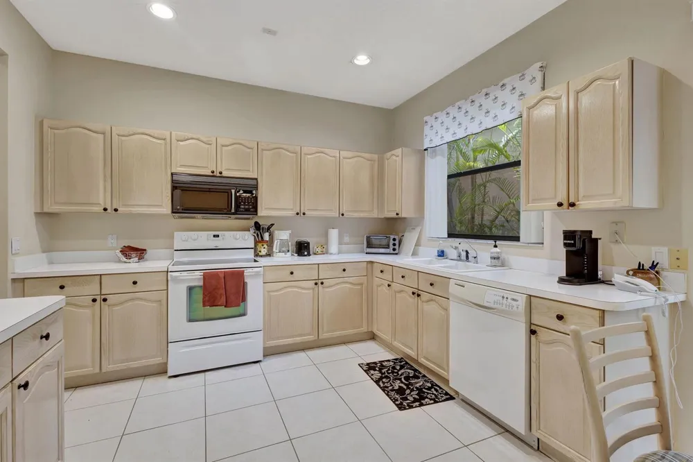 4528 Barclay Fair Way Lake Worth, FL 33449