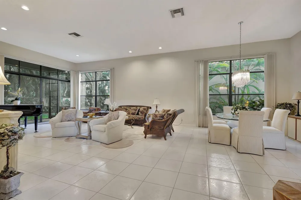 4528 Barclay Fair Way Lake Worth, FL 33449