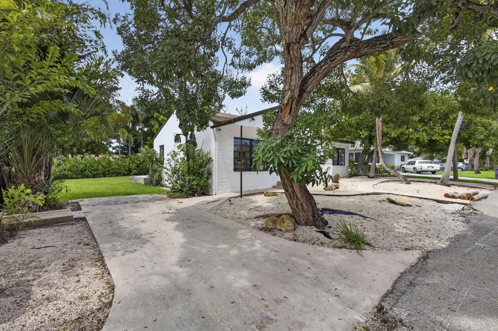 1875 Ridge Road Juno Beach, FL 33408