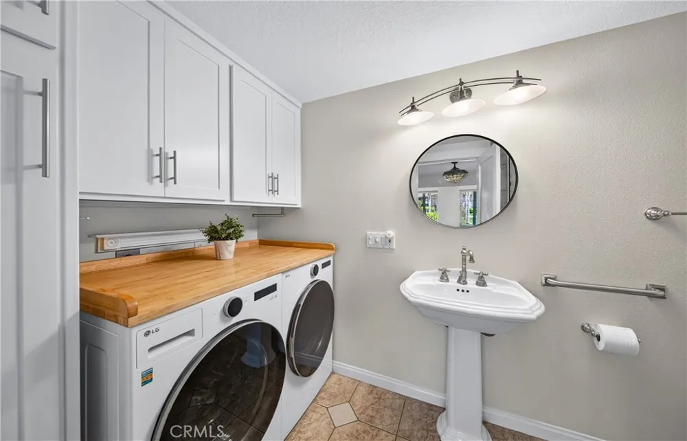 824 Via Alhambra #D Laguna Woods, CA 92637