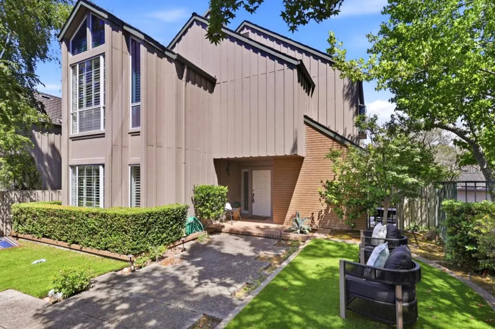 2941 Belmont Woods Way Belmont, CA 94002