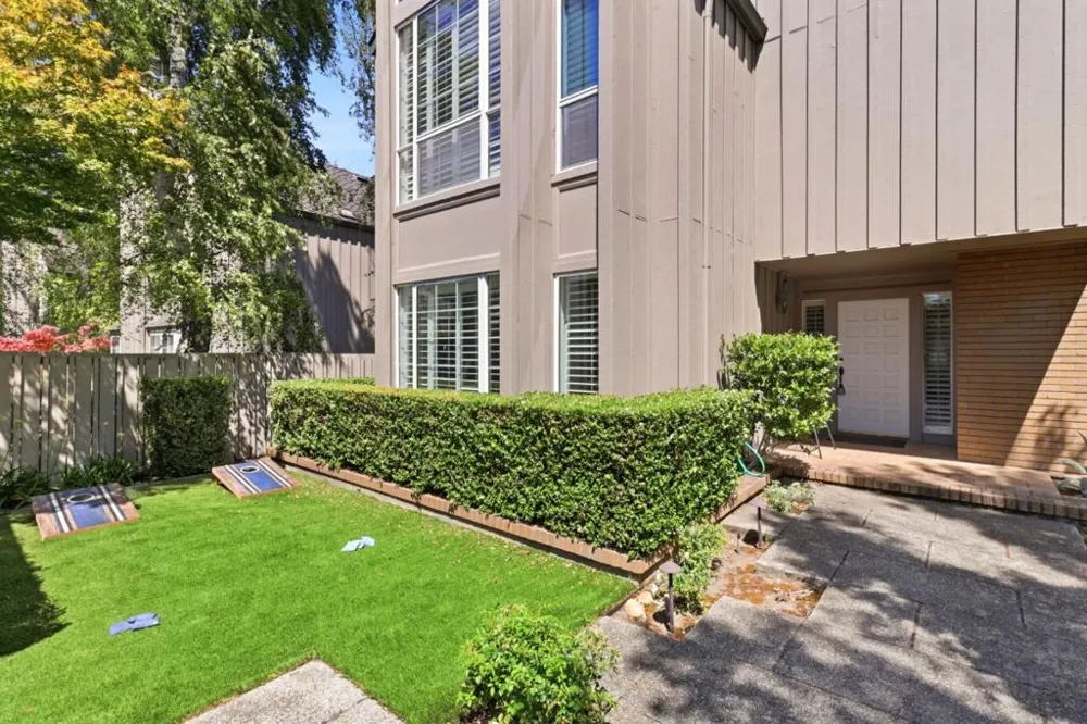 2941 Belmont Woods Way Belmont, CA 94002
