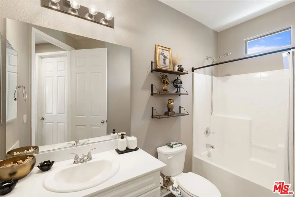 14860 Nordhoff Street Panorama City, CA 91402