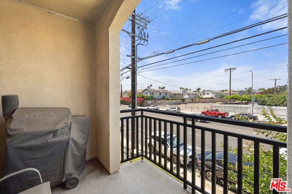 14860 Nordhoff Street Panorama City, CA 91402