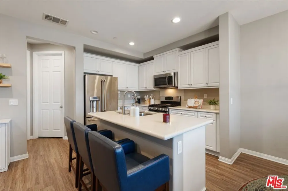 14860 Nordhoff Street Panorama City, CA 91402