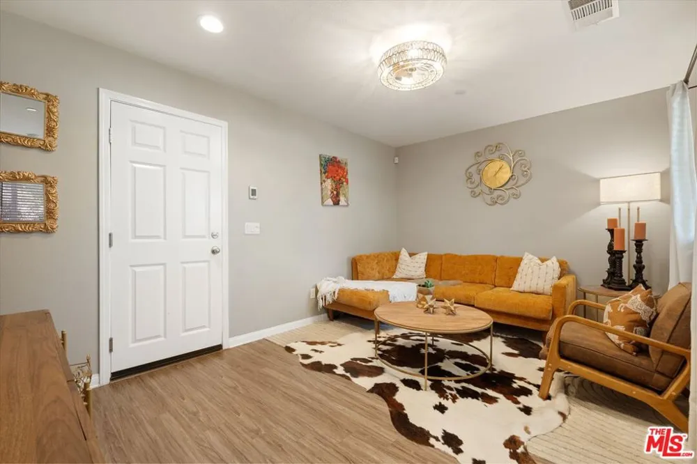 14860 Nordhoff Street Panorama City, CA 91402