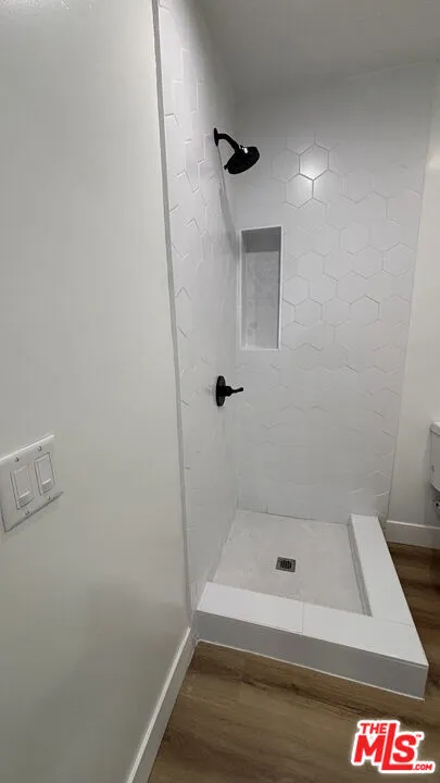 2437 Centinela Avenue #apt 11 Santa Monica, CA 90405
