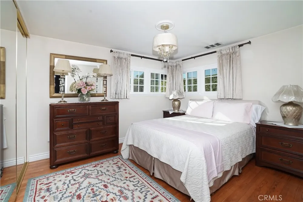 10011 Wiley Burke Downey, CA 90240