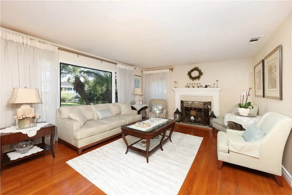 10011 Wiley Burke Downey, CA 90240