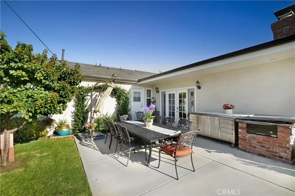 10011 Wiley Burke Downey, CA 90240