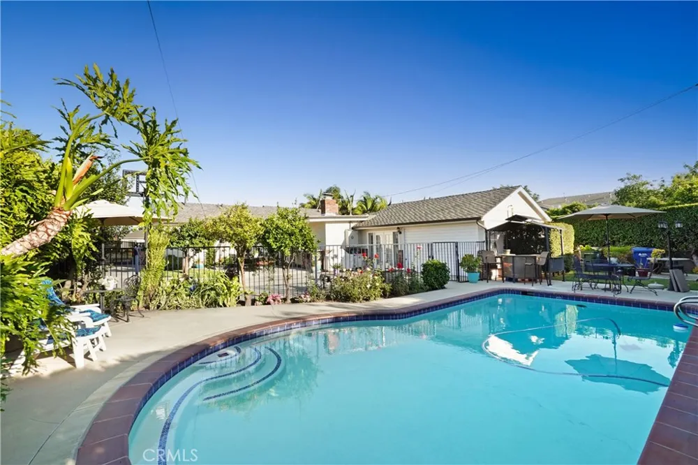 10011 Wiley Burke Downey, CA 90240