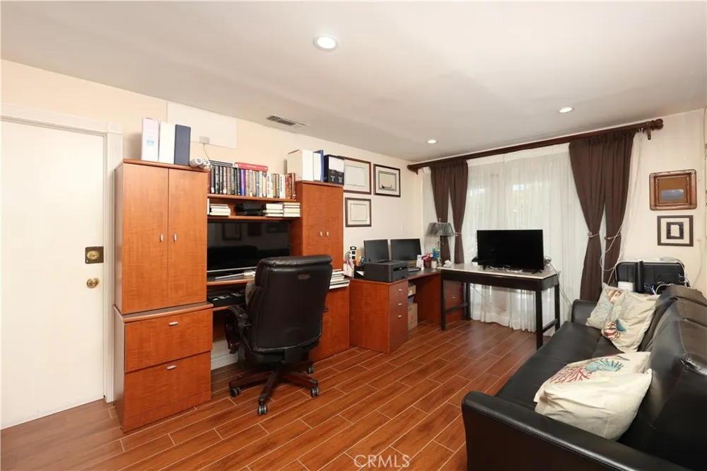 10011 Wiley Burke Downey, CA 90240