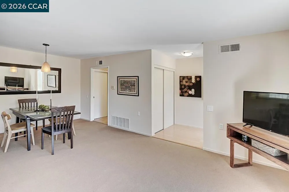 2223 Tice Creek Dr #2 Walnut Creek, CA 94595
