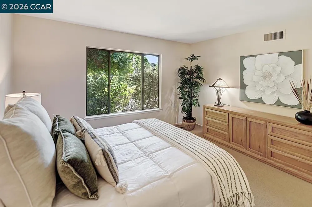 2223 Tice Creek Dr #2 Walnut Creek, CA 94595