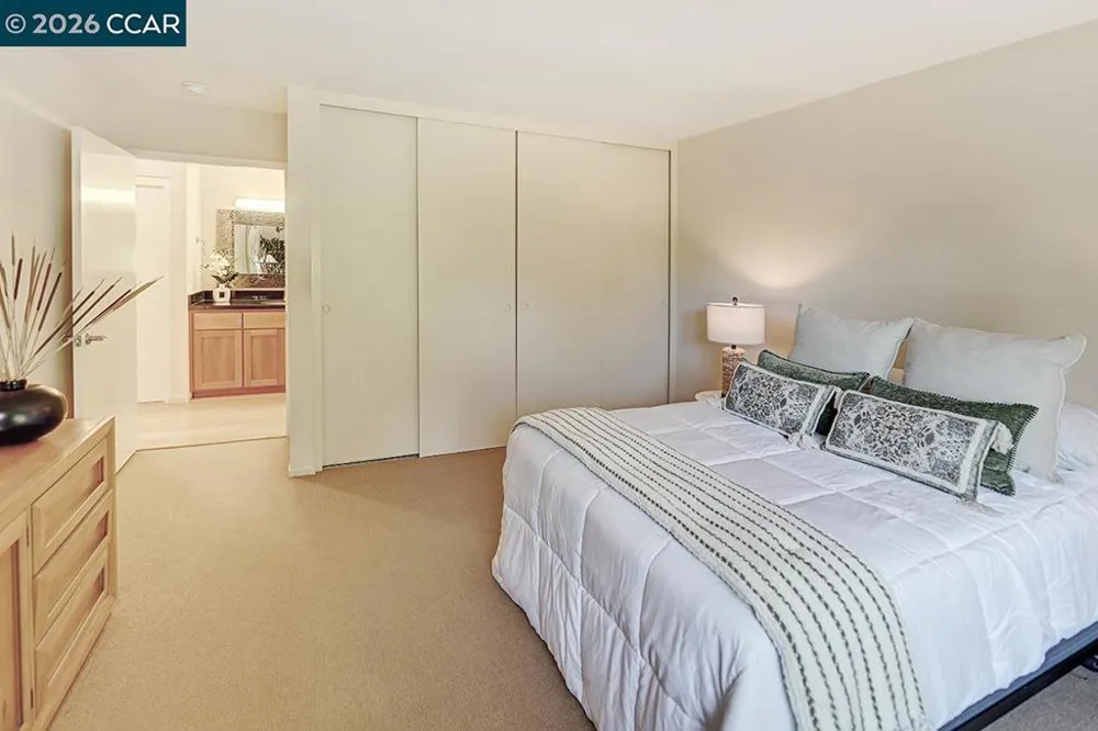 2223 Tice Creek Dr #2 Walnut Creek, CA 94595