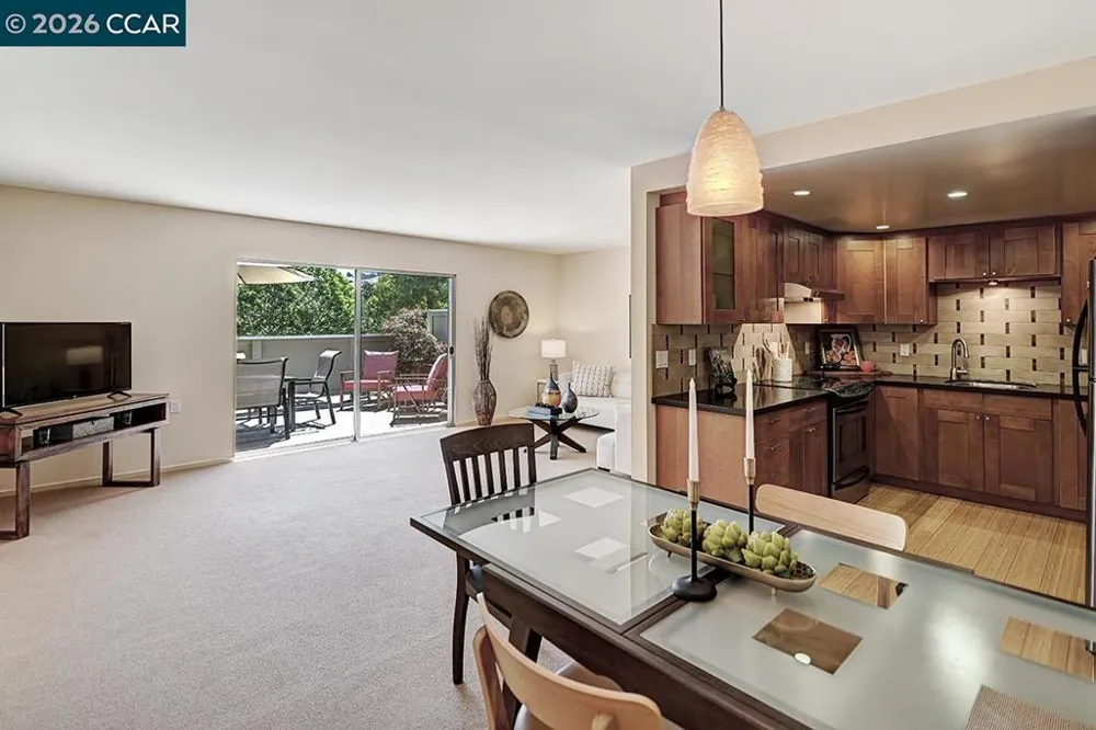 2223 Tice Creek Dr #2 Walnut Creek, CA 94595