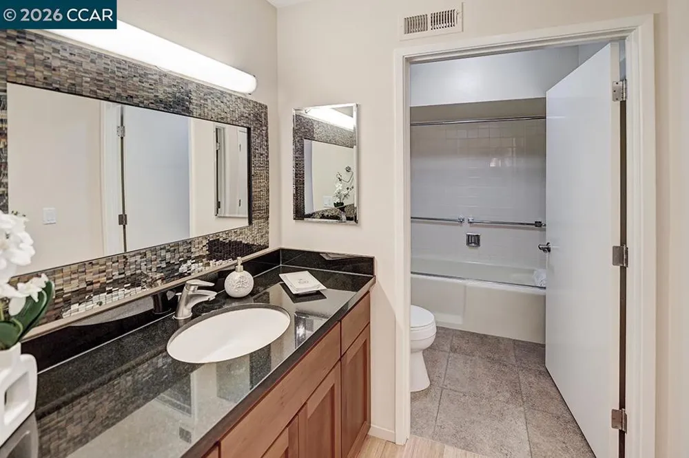 2223 Tice Creek Dr #2 Walnut Creek, CA 94595