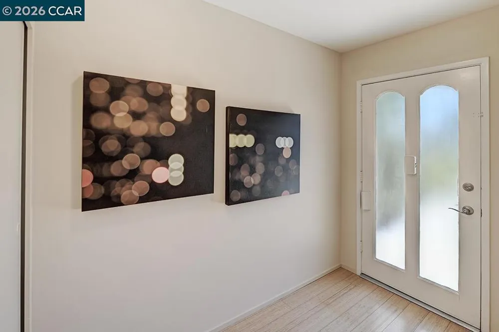 2223 Tice Creek Dr #2 Walnut Creek, CA 94595