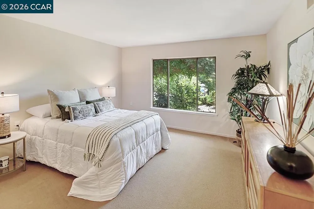 2223 Tice Creek Dr #2 Walnut Creek, CA 94595