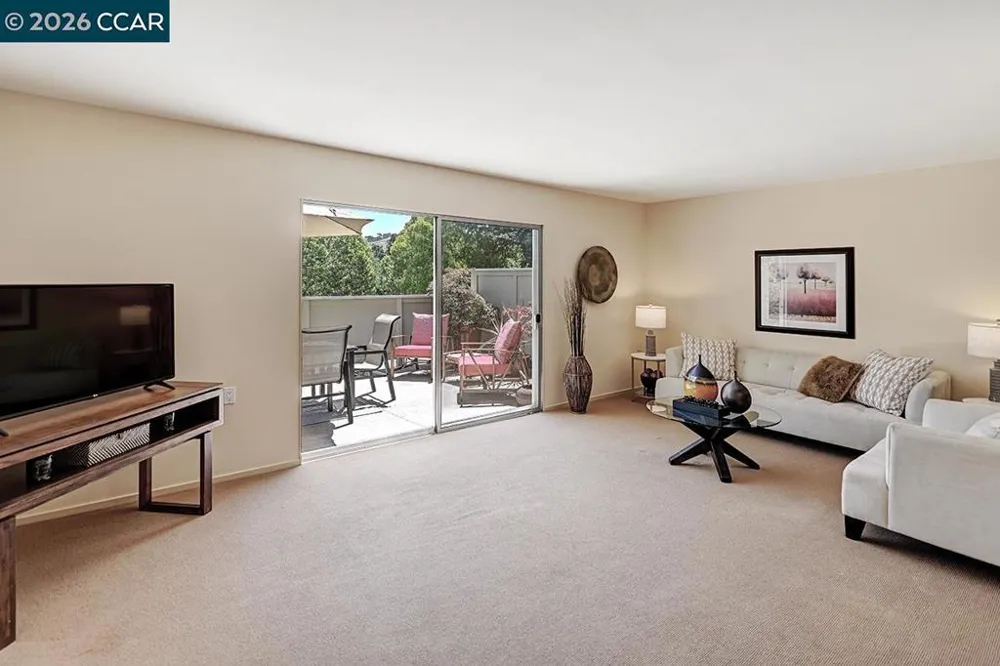 2223 Tice Creek Dr #2 Walnut Creek, CA 94595