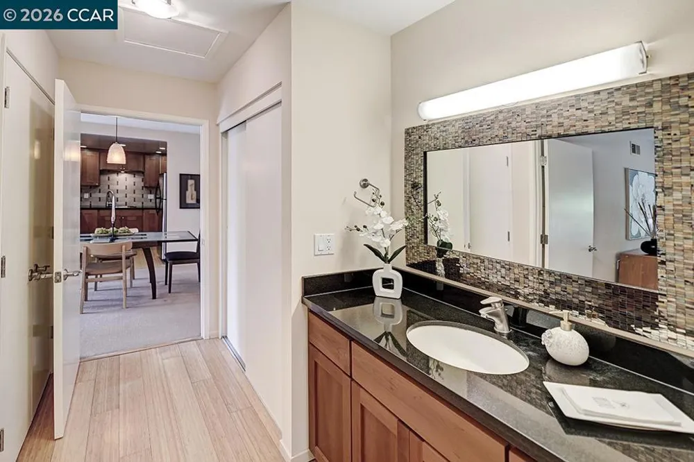 2223 Tice Creek Dr #2 Walnut Creek, CA 94595