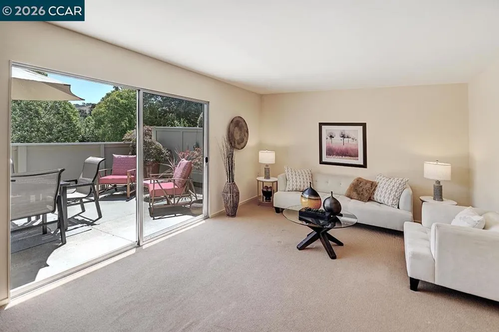 2223 Tice Creek Dr #2 Walnut Creek, CA 94595